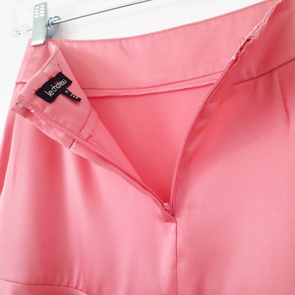 90's Vintage Pink Satin Ruffle Mini Skirt - 25" - Picture 4 of 6